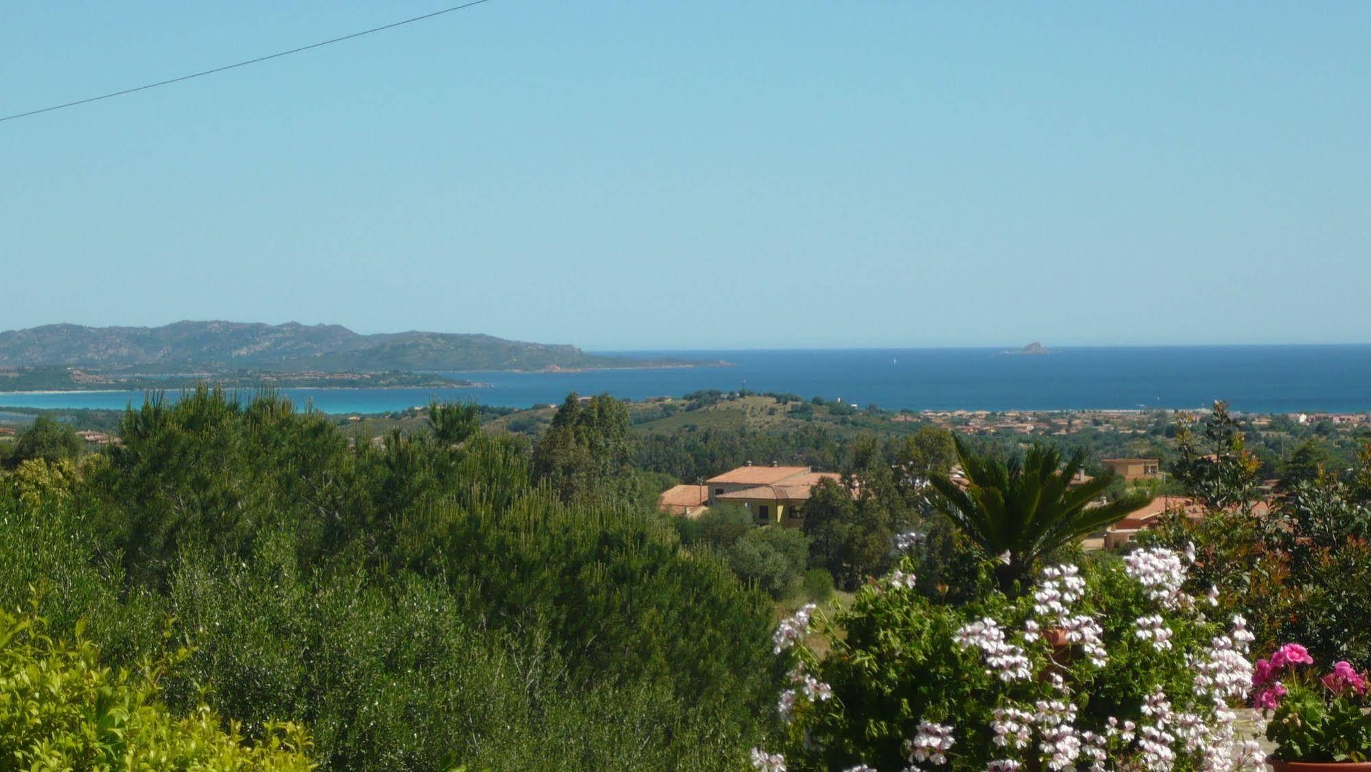 Li Muntigeddi Ξενοδοχείο San Teodoro  Εξωτερικό φωτογραφία