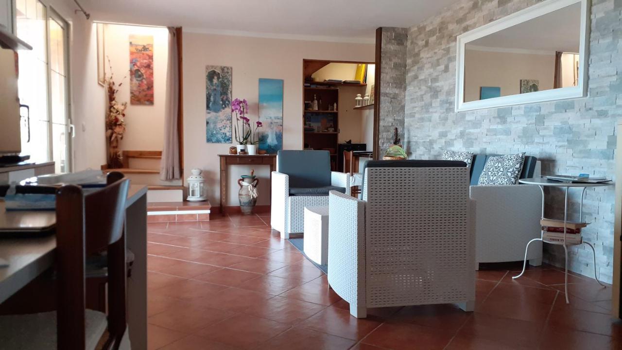 Li Muntigeddi Ξενοδοχείο San Teodoro  Εξωτερικό φωτογραφία