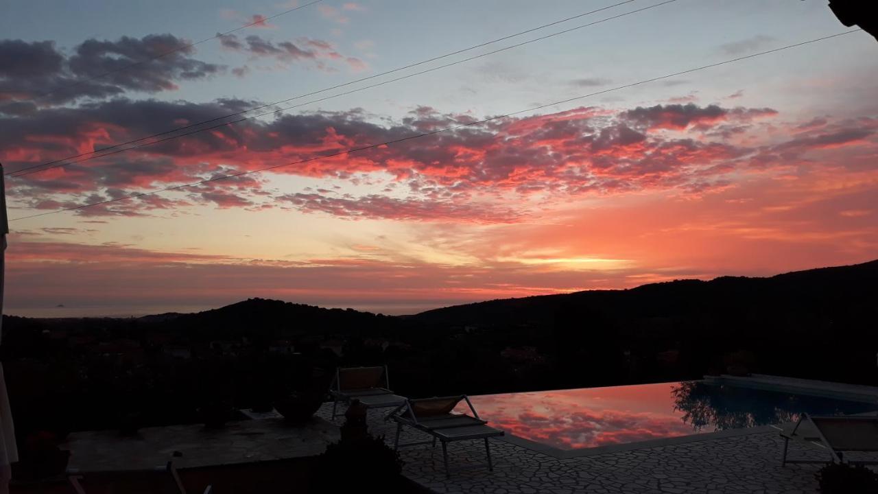 Li Muntigeddi Ξενοδοχείο San Teodoro  Εξωτερικό φωτογραφία
