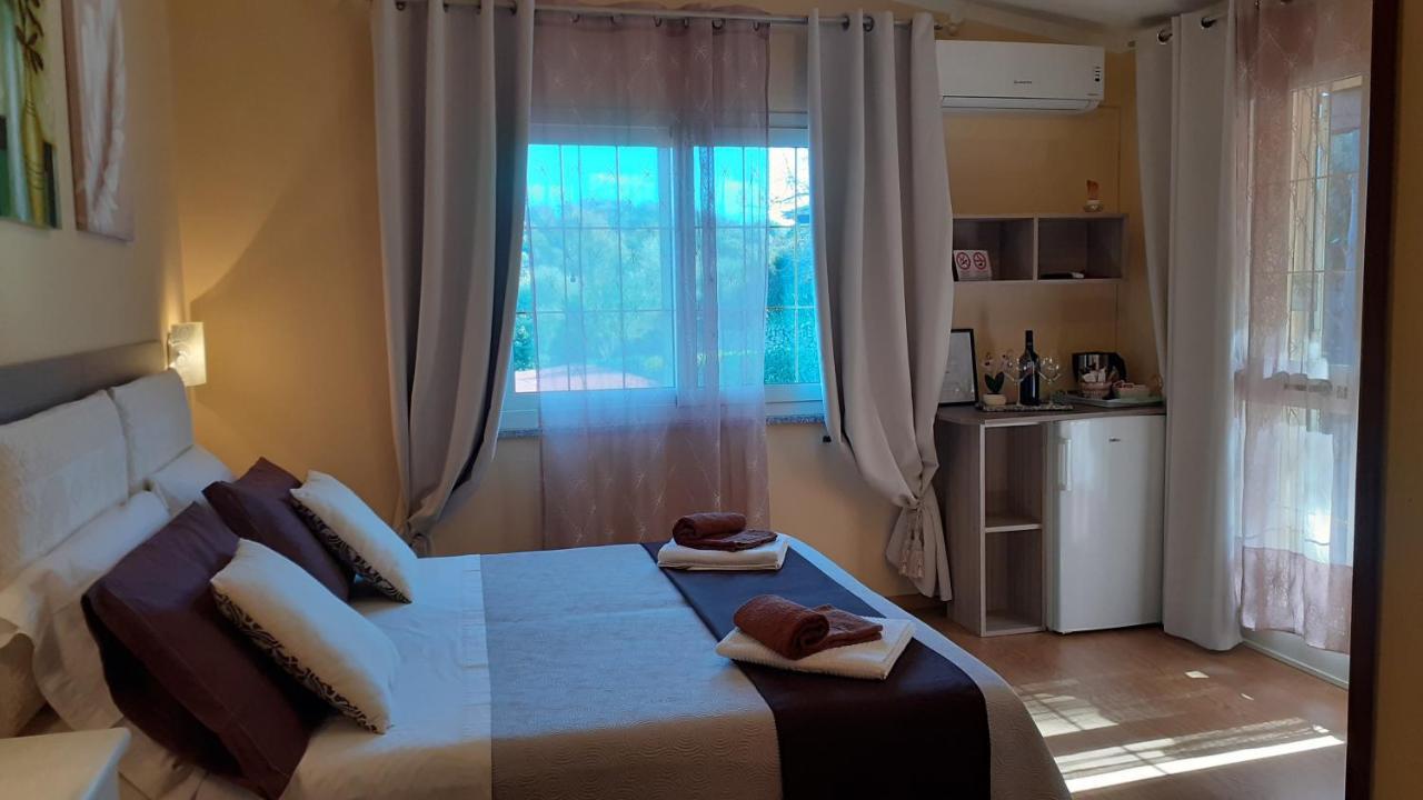 Li Muntigeddi Ξενοδοχείο San Teodoro  Εξωτερικό φωτογραφία